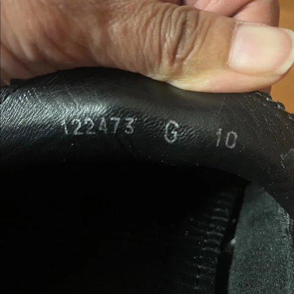 Men Gucci Black Leather Loafers - Picture 14 of 16